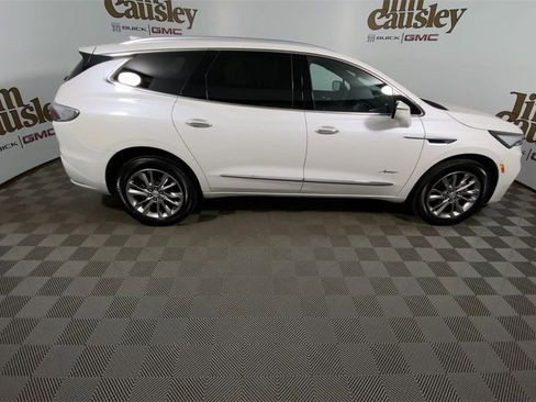 Used 2022 Buick Enclave Avenir w/ Avenir Technology Package image 9