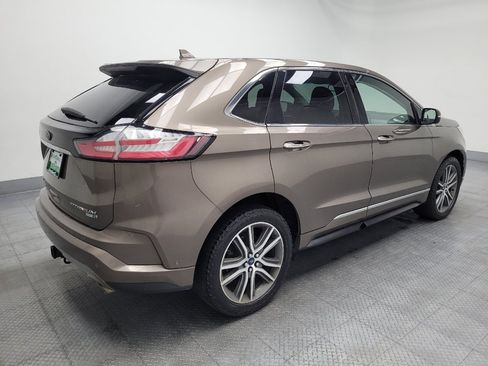 Used 2019 Ford Edge Titanium w/ Equipment Group 301A AWD/4WD image 10