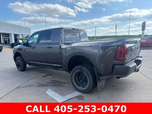 Used 2025 RAM 3500 Laramie AWD/4WD image 4