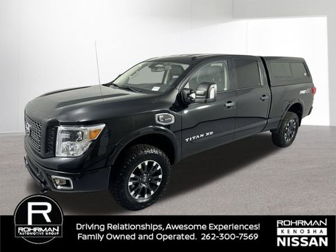 Used 2019 Nissan Titan PRO-4X image 2