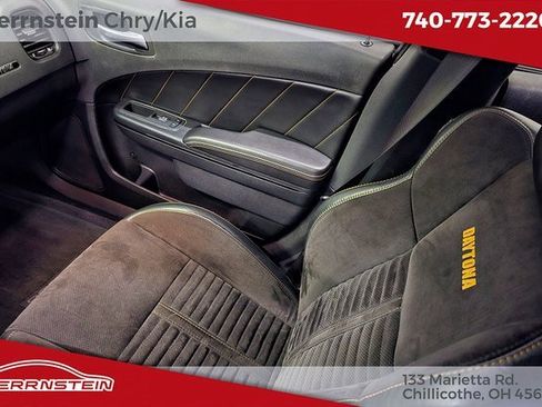 Used 2017 Dodge Charger R/T image 41