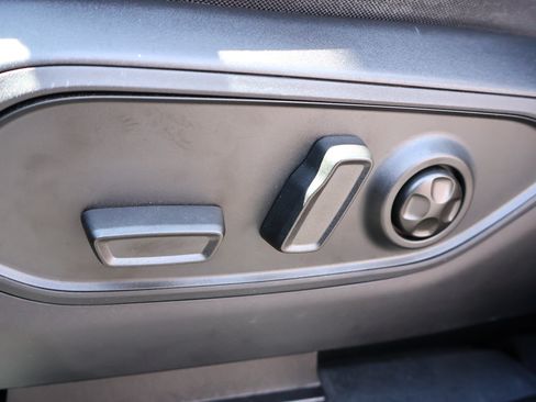 Used 2023 Jeep Grand Cherokee L Laredo AWD/4WD image 9