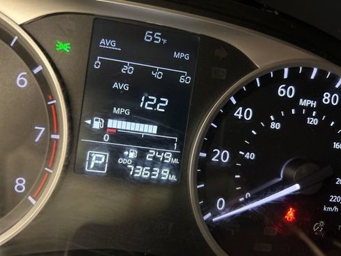 Used 2021 Nissan Versa S FWD image 24