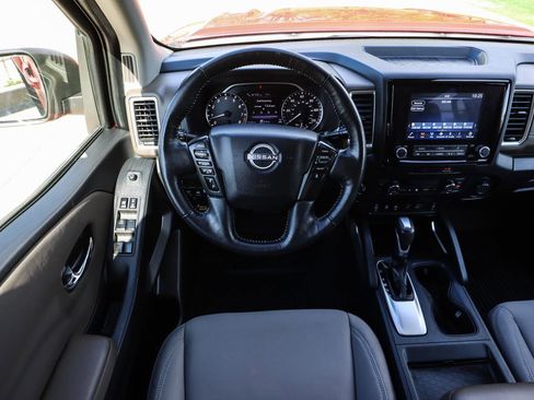 Used 2022 Nissan Frontier SV image 25