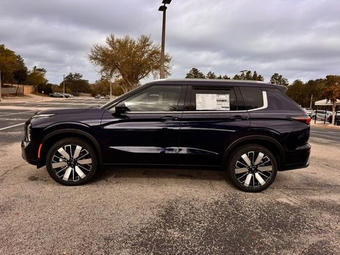 New 2026 Mitsubishi Outlander SEL FWD image 4