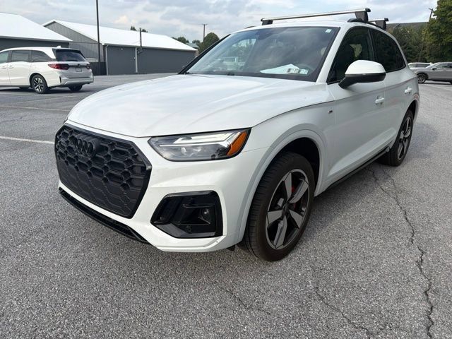 Used 2024 Audi Q5 2.0T Premium Plus w/ Premium Plus Package AWD/4WD image 3