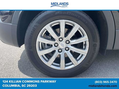 Used 2023 Cadillac XT4 Premium Luxury w/ Cold Weather Package AWD/4WD image 7
