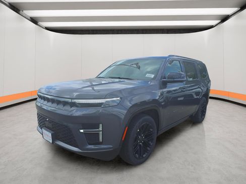 New 2026 Jeep Grand Wagoneer Limited AWD/4WD image 3