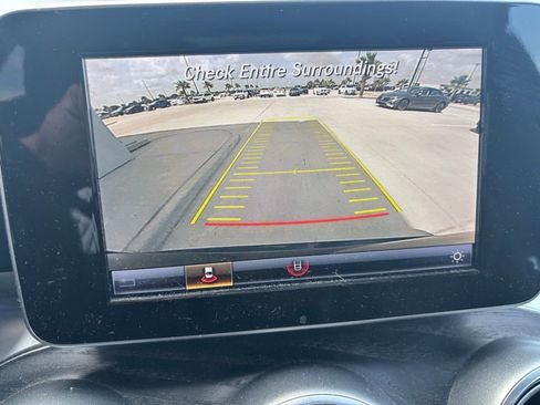 Used 2018 Mercedes-Benz GLC 300 image 12