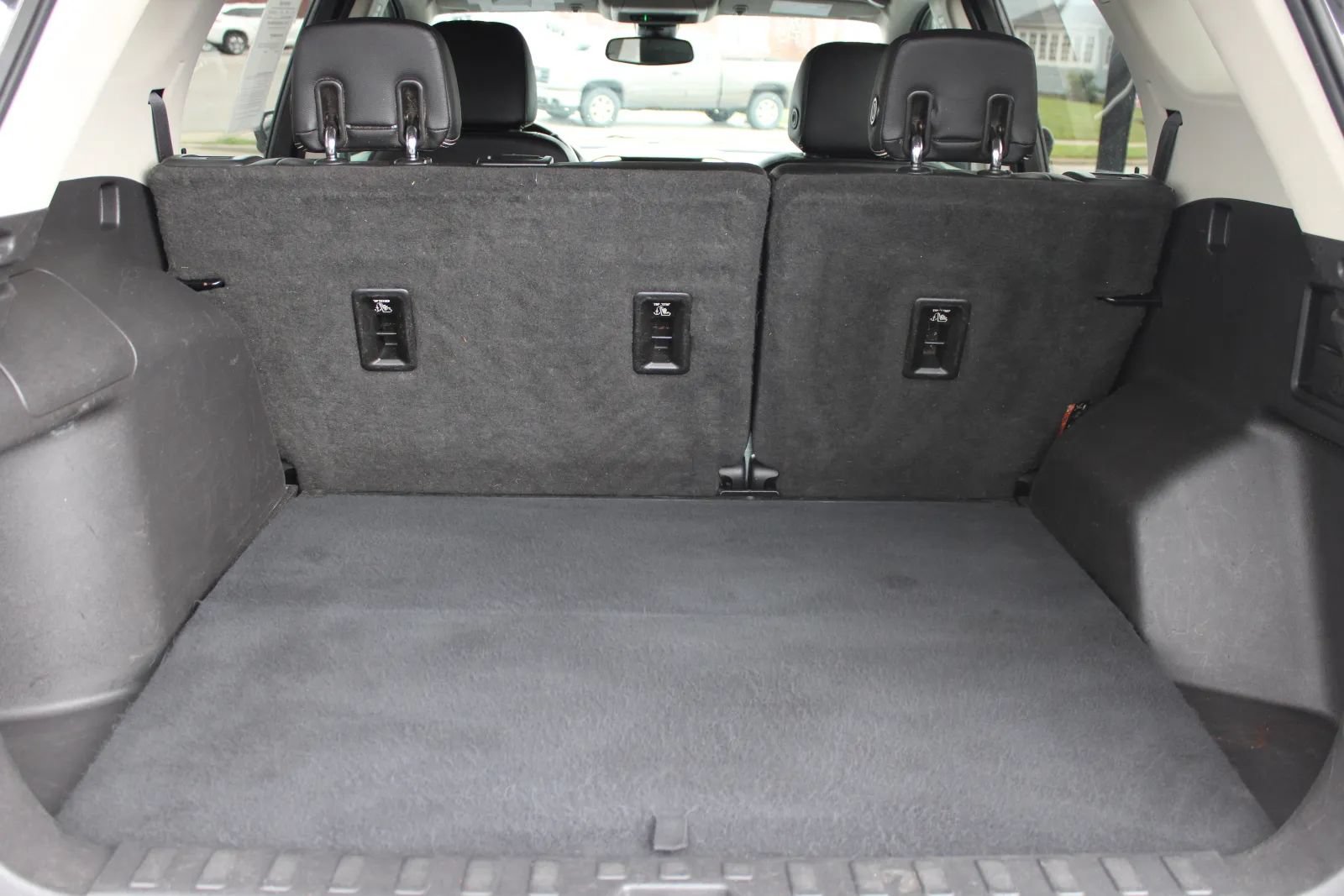 Used 2019 GMC Terrain Denali w/ Advanced Safety Package FWD image 30
