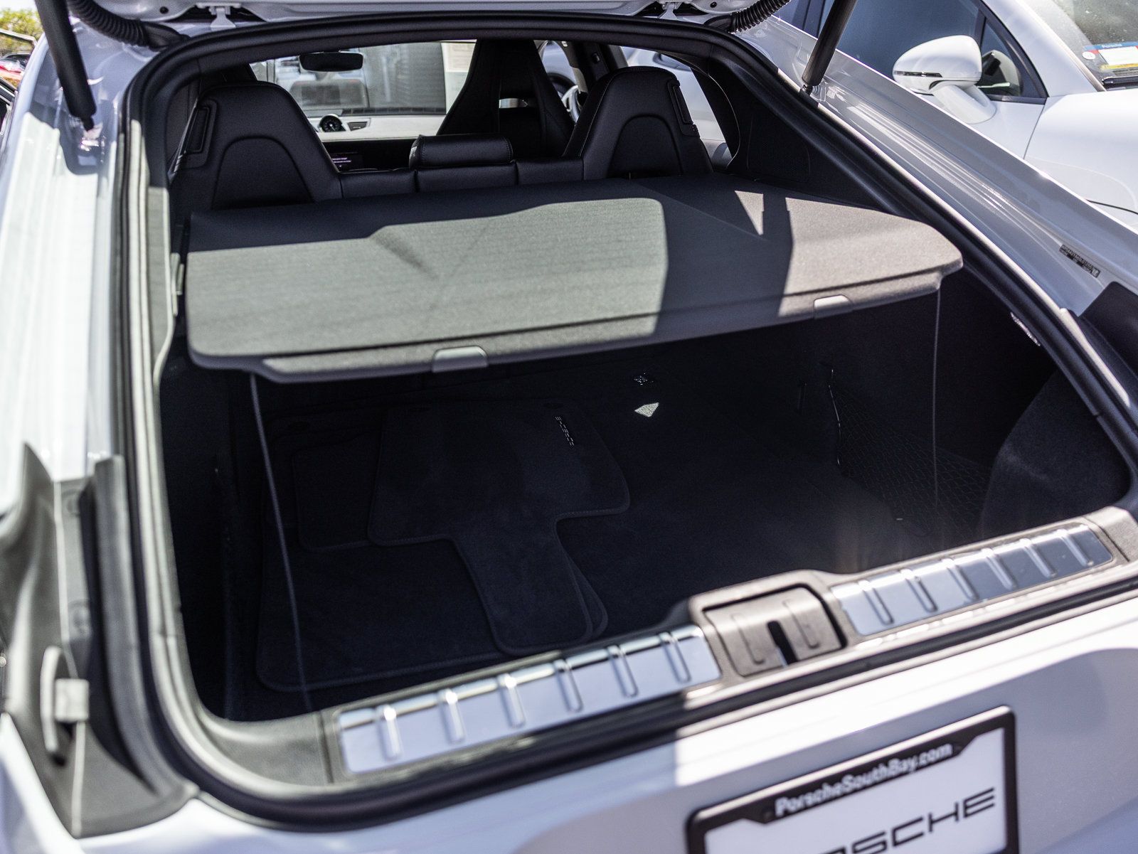 Certified 2025 Porsche Panamera 4 AWD/4WD image 26