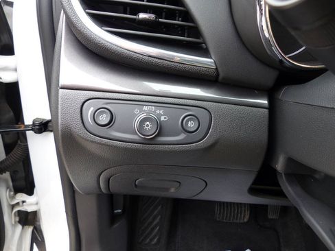 Used 2019 Buick Encore Essence w/ Experience Buick Package AWD/4WD image 25