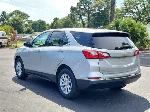Used 2019 Chevrolet Equinox LT FWD image 4