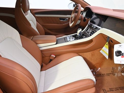 Used 2024 Bentley Continental GT image 16