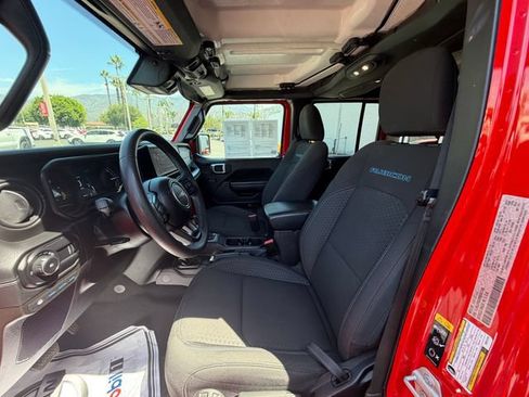 Used 2024 Jeep Wrangler Unlimited Rubicon 4xe AWD/4WD image 25