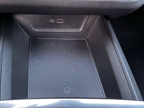 Used 2026 Chevrolet Equinox LT FWD image 36