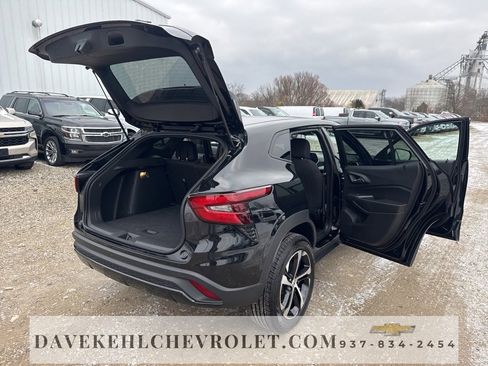 Used 2025 Chevrolet Trax RS w/ Driver Confidence Package image 14