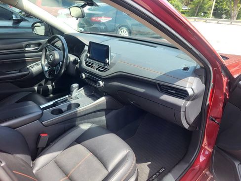 Used 2021 Nissan Altima 2.5 SR w/ SR Premium Package FWD image 11