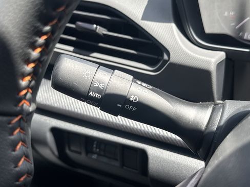 New 2025 Subaru Crosstrek 2.5i Limited w/ Popular Package #3A image 17