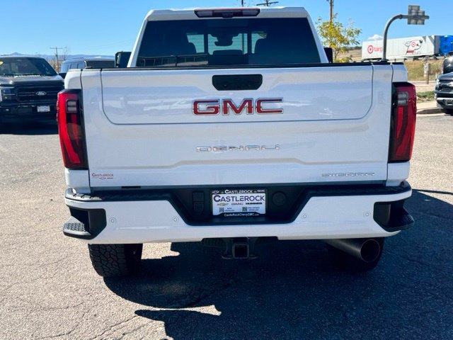 Used 2025 GMC Sierra 3500 Denali w/ Denali Reserve Package AWD/4WD image 4