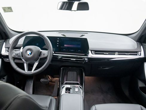 Used 2026 BMW X1 xDrive28i image 9