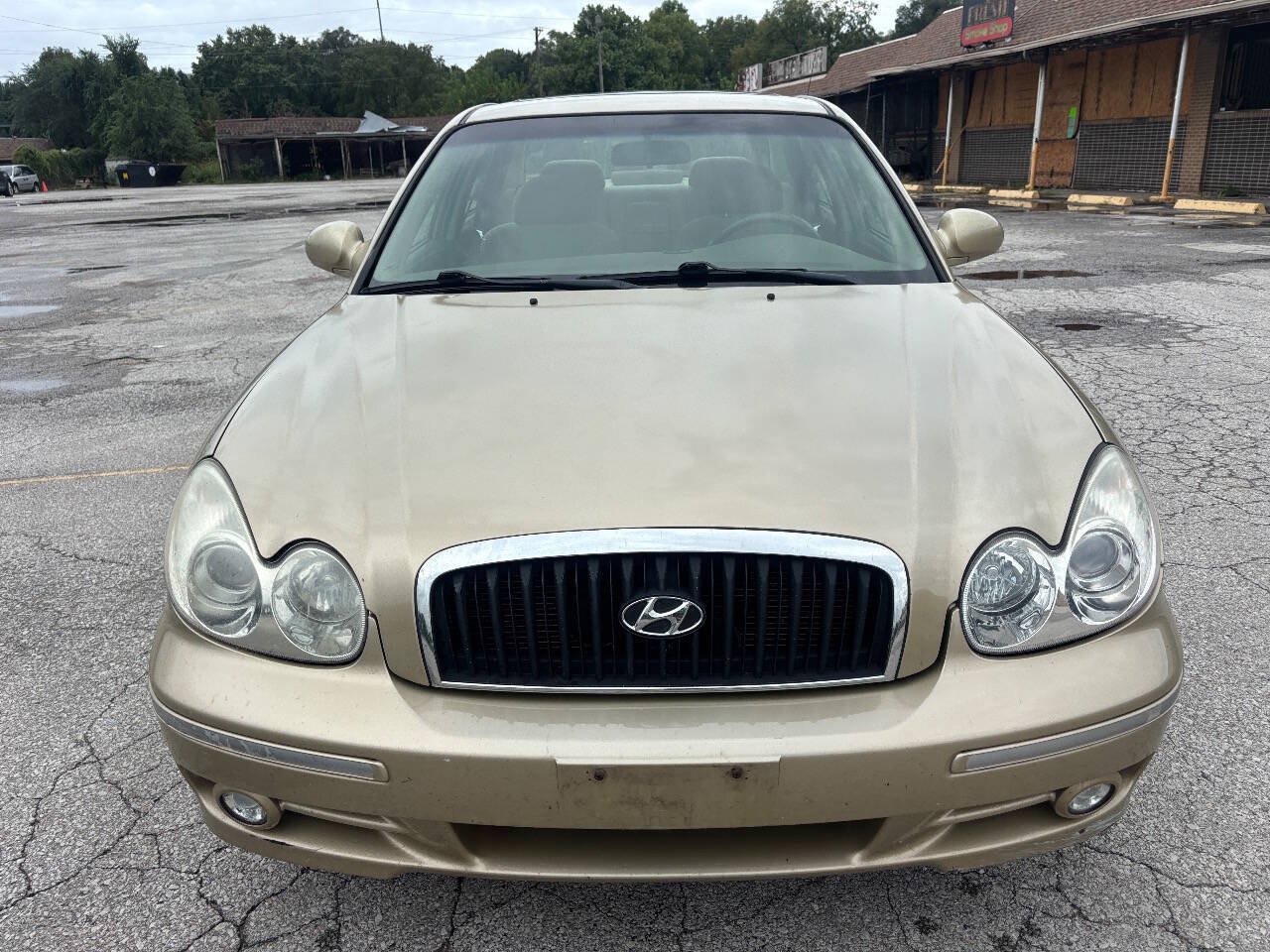 Used 2004 Hyundai Sonata GLS FWD image 3