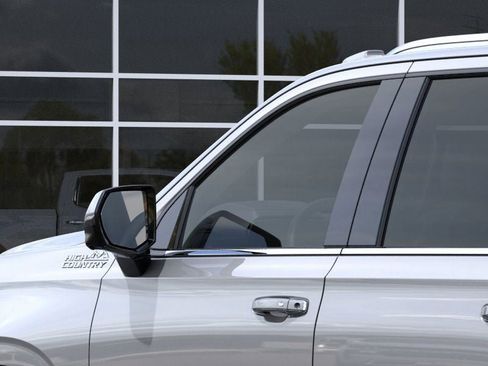 New 2026 Chevrolet Suburban High Country AWD/4WD image 54