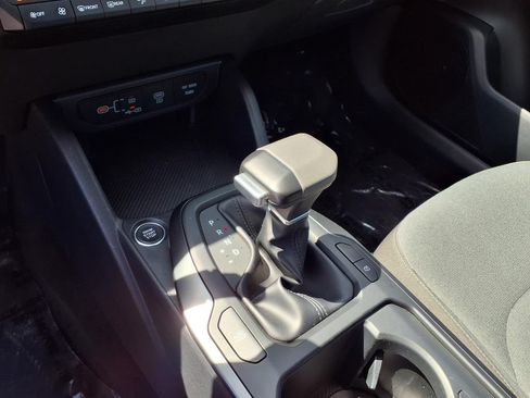 Used 2025 Kia K4 FWD image 16