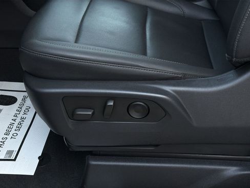 Used 2022 GMC Sierra 1500 SLT w/ SLT Convenience Package image 14