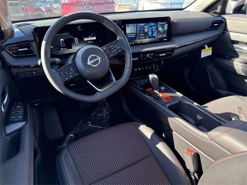 New 2026 Nissan Kicks SR w/ Cold Weather Package image 8