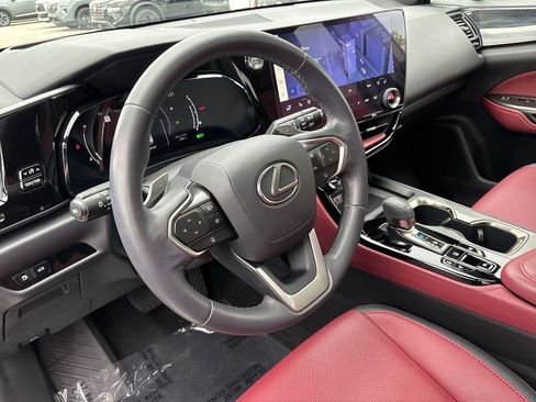 Used 2022 Lexus NX 350h AWD image 11