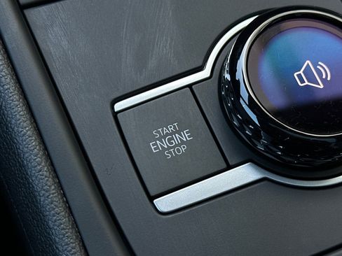 New 2026 Volkswagen Tiguan SE R-Line image 20