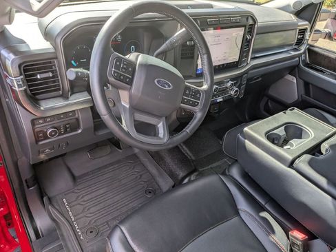 Used 2024 Ford F250 Lariat w/ Tremor Off-Road Package AWD/4WD image 11