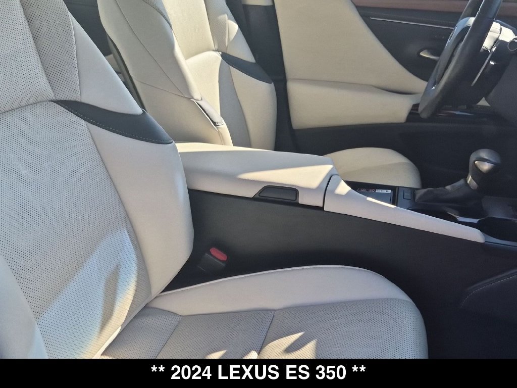 Used 2024 Lexus ES 350 w/ Premium Package FWD image 32