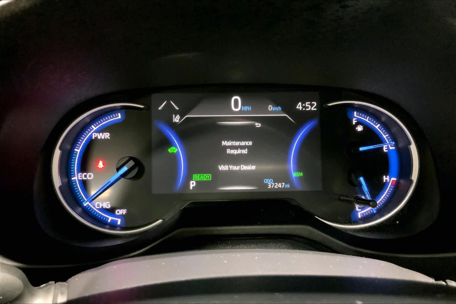 Used 2025 Toyota RAV4 XLE AWD/4WD image 26