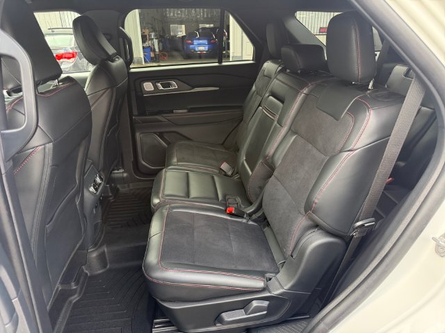 Used 2025 Ford Explorer ST AWD/4WD image 22