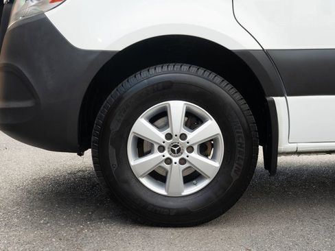 Used 2020 Mercedes-Benz Sprinter 2500 image 29