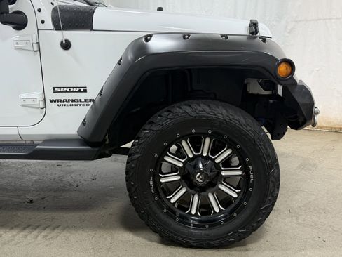 Used 2017 Jeep Wrangler Unlimited Sport w/ Connectivity Group image 21
