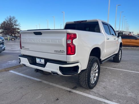 Used 2020 Chevrolet Silverado 1500 High Country w/ Technology Package image 3