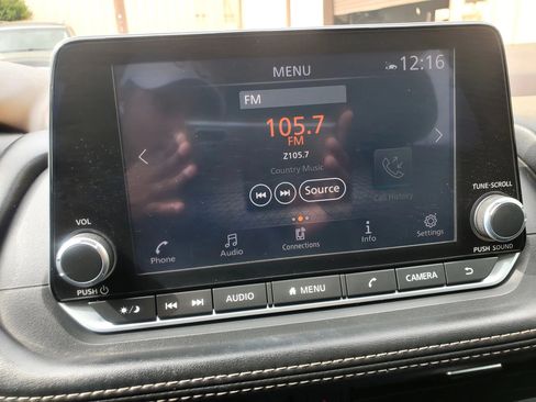 Used 2023 Nissan Rogue SV w/ SV Premium B Package FWD image 39
