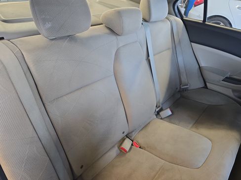 Used 2012 Honda Civic LX image 11
