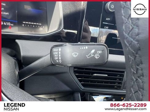 Used 2025 Volkswagen Jetta Sport FWD image 24