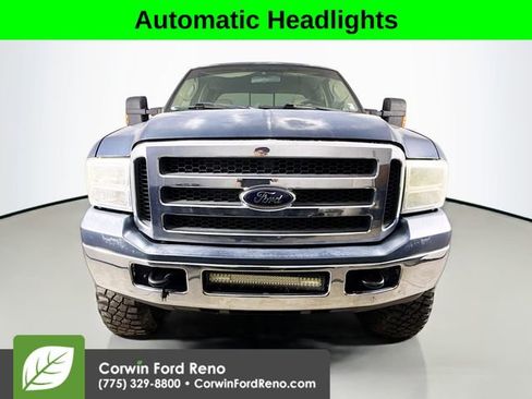 Used 2005 Ford F350 XLT image 2