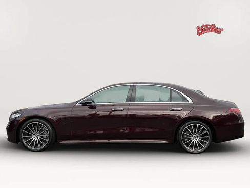 Used 2021 Mercedes-Benz S 580 4MATIC Sedan w/ AMG Line image 4