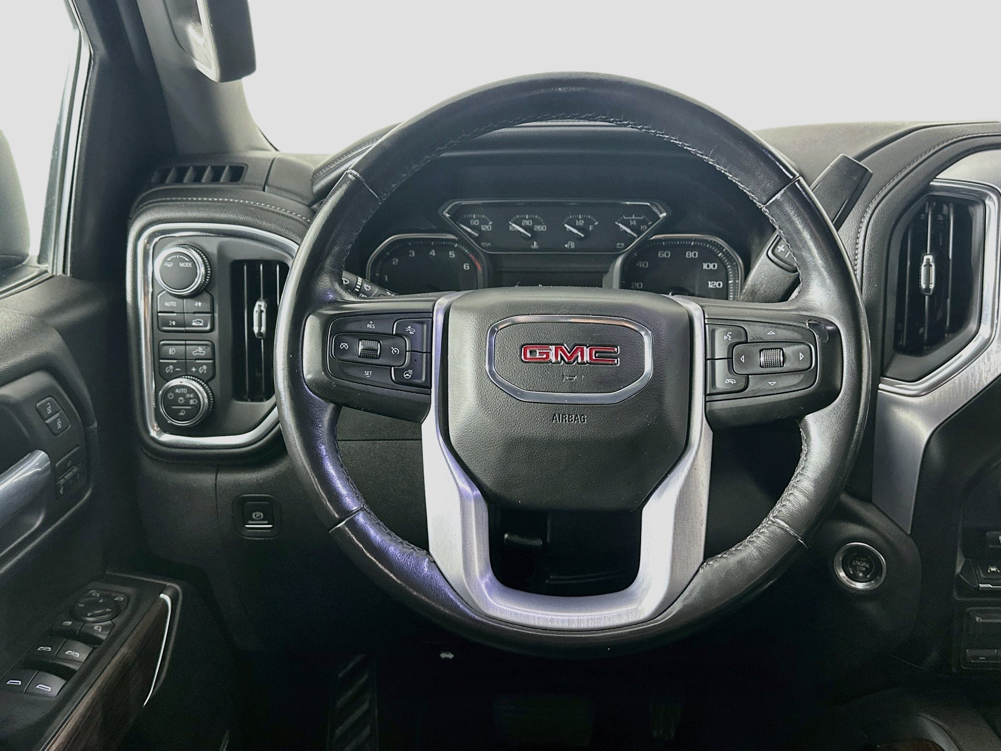 Used 2021 GMC Sierra 1500 SLT w/ SLT Premium Plus Package AWD/4WD image 18