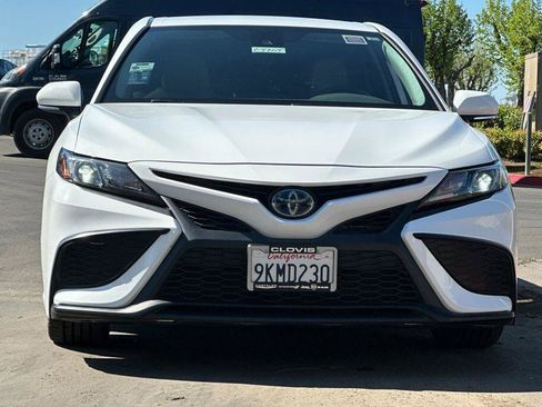 Used 2022 Toyota Camry SE image 9