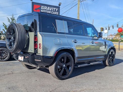 Used 2023 Land Rover Defender 110 X-Dynamic SE image 4