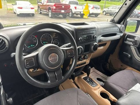 Used 2013 Jeep Wrangler Unlimited Sport AWD/4WD image 12