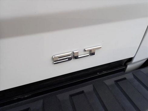 Used 2018 GMC Sierra 1500 SLT image 3