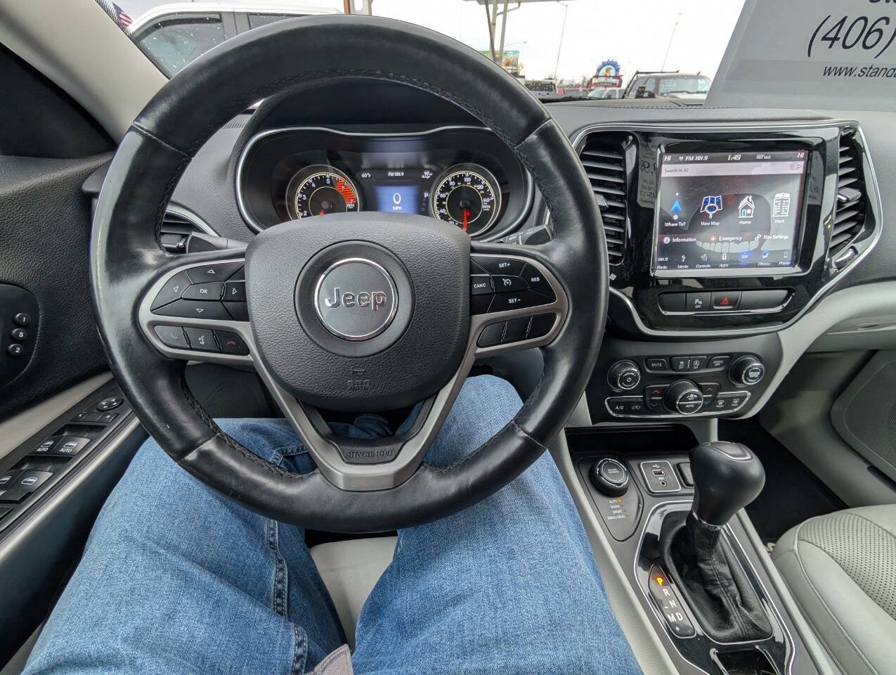 Used 2019 Jeep Cherokee Limited w/ Trailer Tow Group AWD/4WD image 10